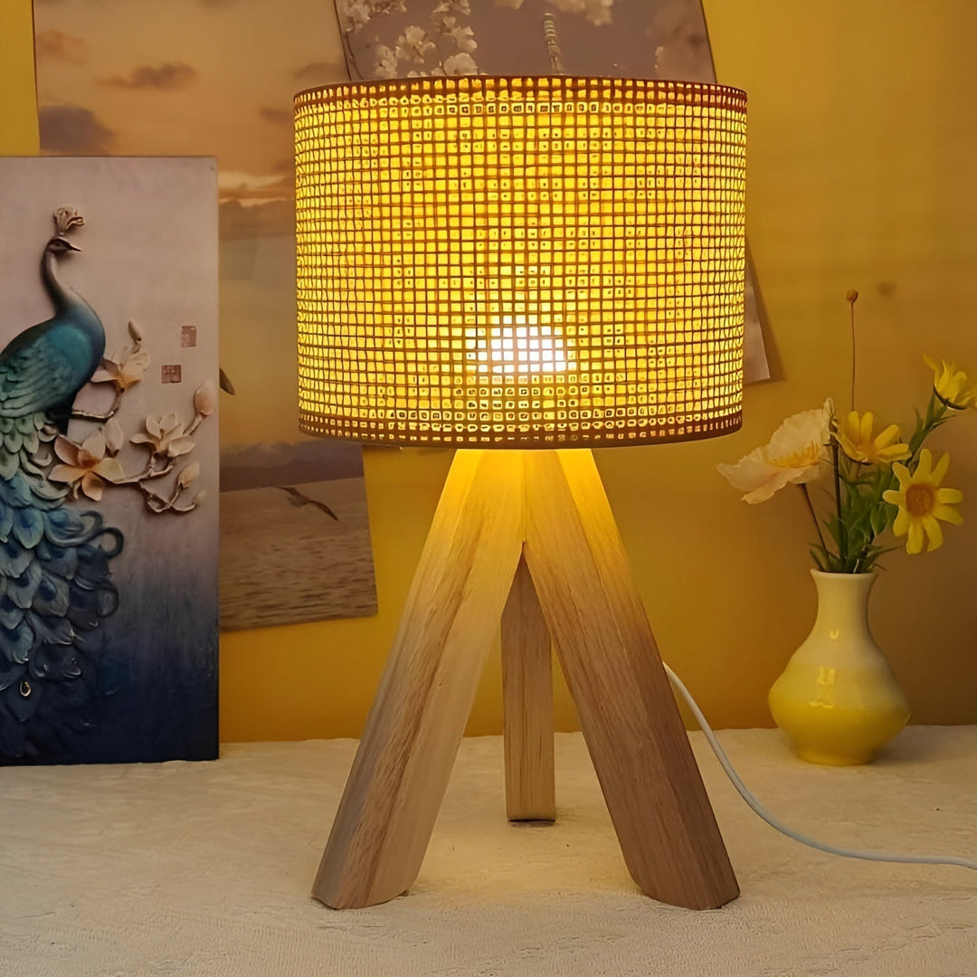 Handmade Rattan Table Lamp with USB and LED - Stylish and Sustainable Design Kalsten
