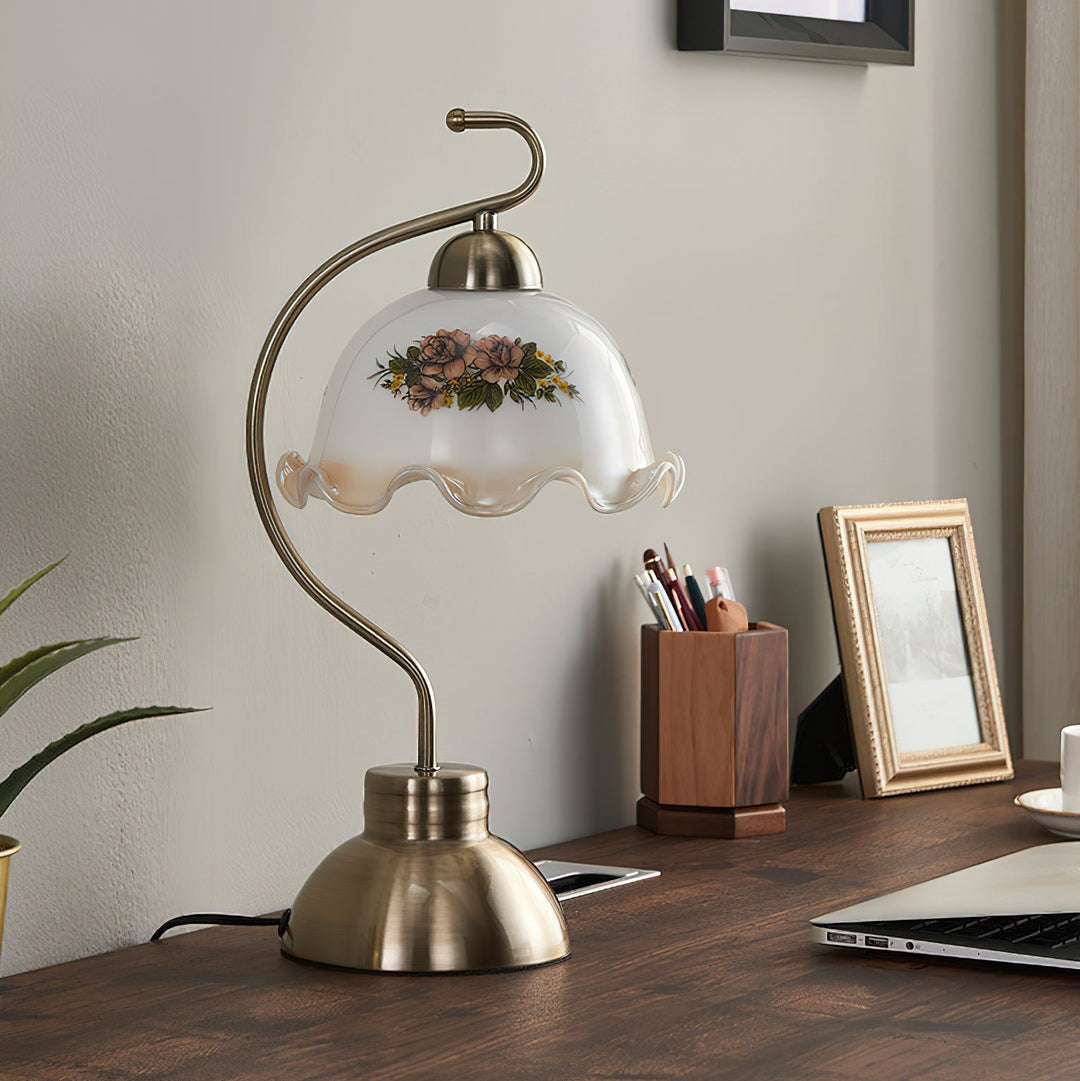Wythe Table Lamp | Kalsten