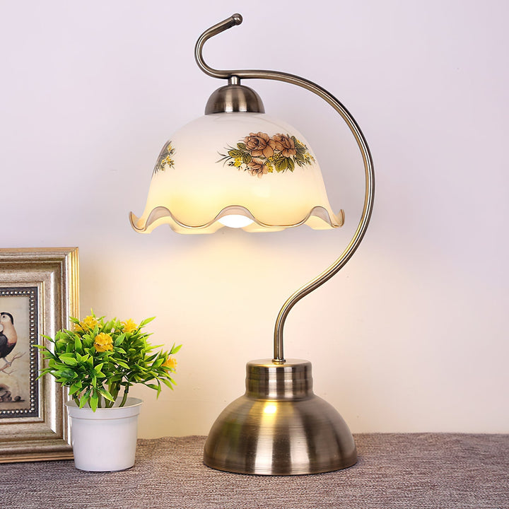 Wythe Table Lamp | Kalsten