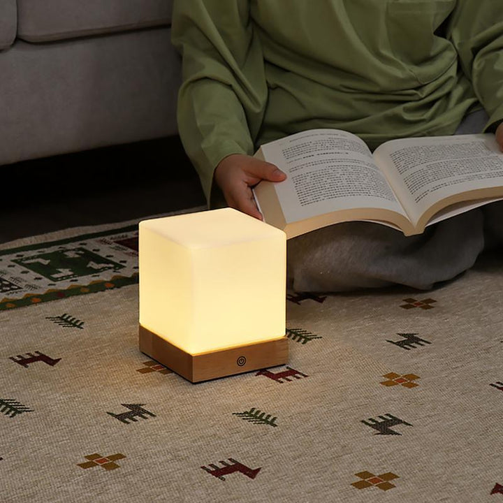 GlowCube Wireless LED Table Lamp – Modern and Energy Efficient Kalsten