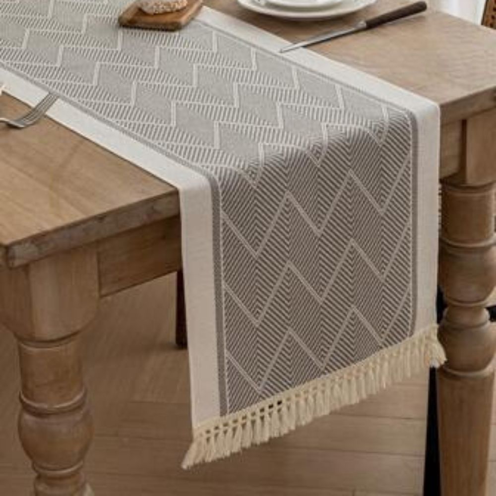 Kalsten | Zigzag Loom Table Runner