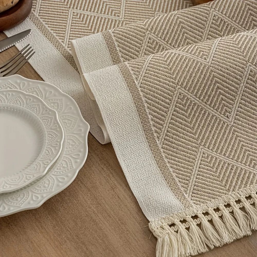 Kalsten | Zigzag Loom Table Runner