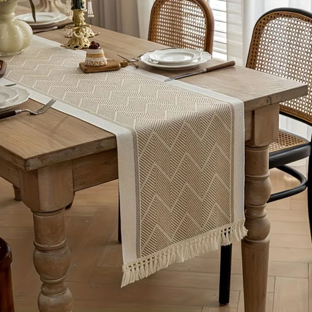 Kalsten | Zigzag Loom Table Runner
