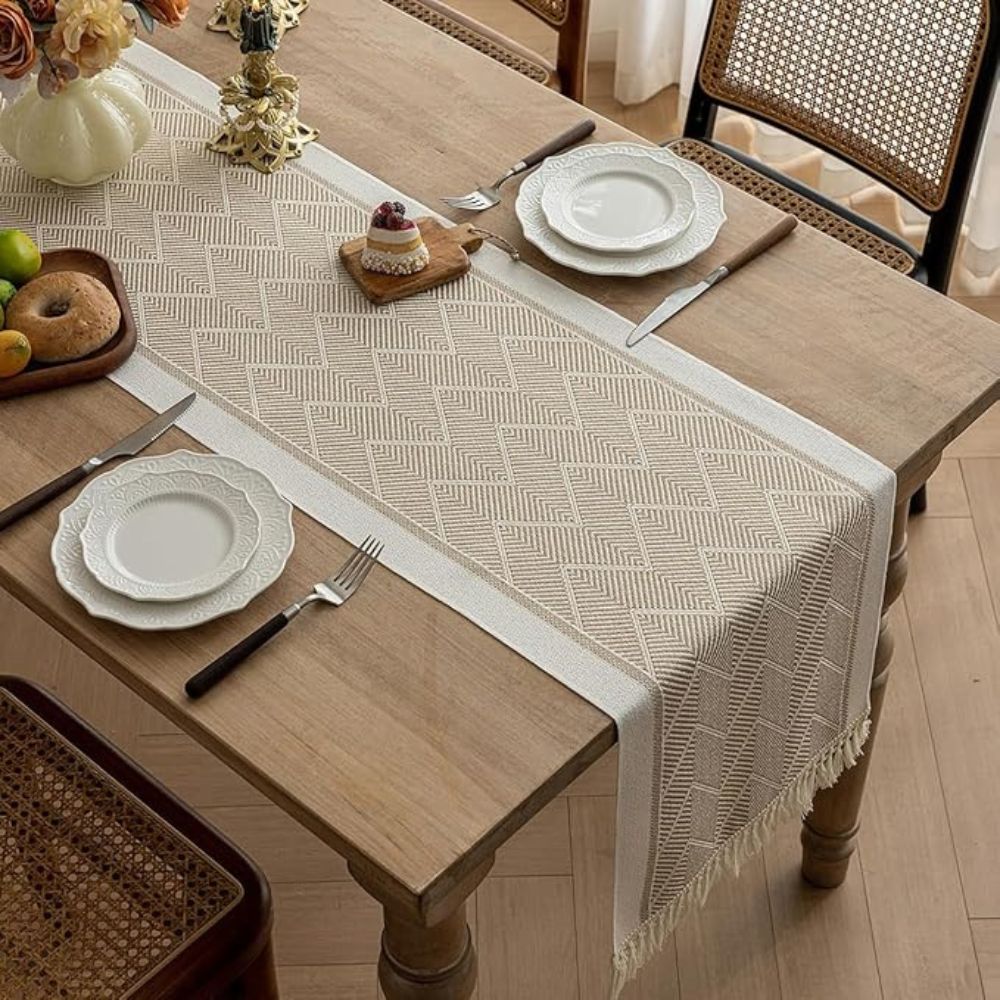 Kalsten | Zigzag Loom Table Runner