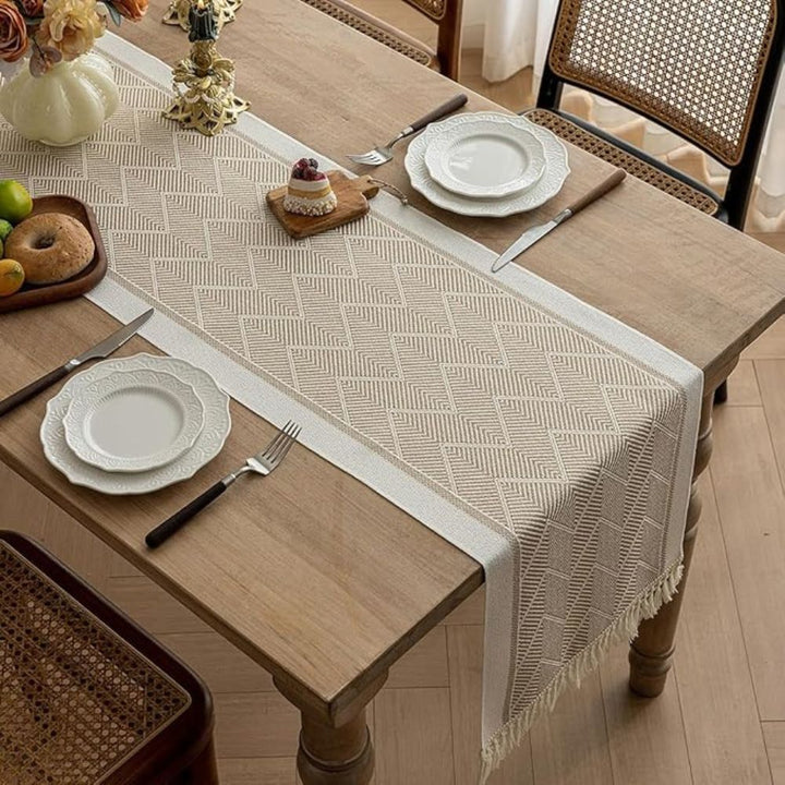Kalsten | Zigzag Loom Table Runner