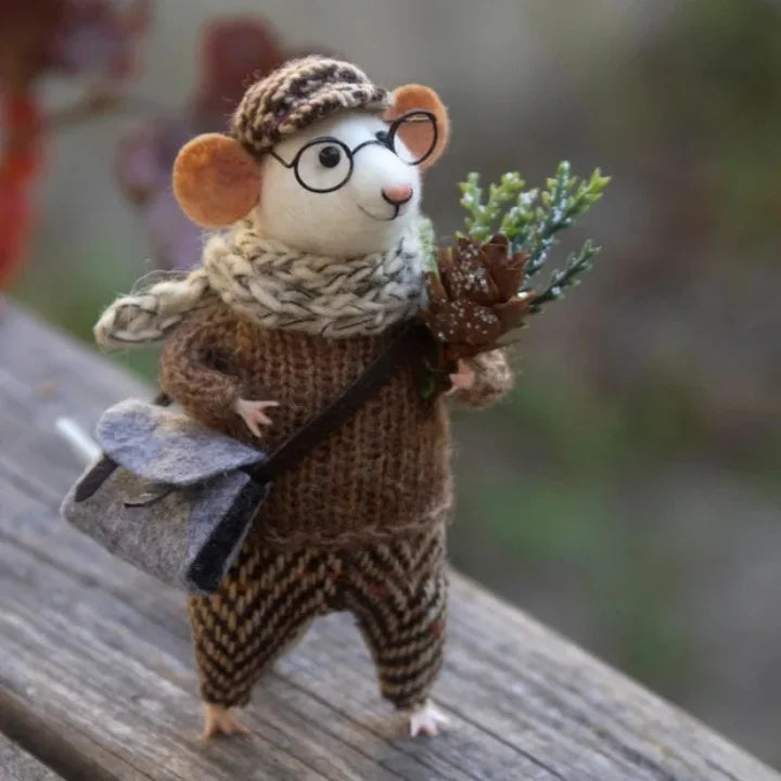 Kalsten | Handmade felt mouse | Christmas decoration & gift idea | Needle felted from wool & fabric | Sustainable