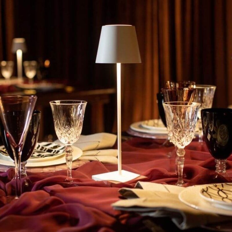 LuxeLamp Illuminate your space with elegance | Kalsten