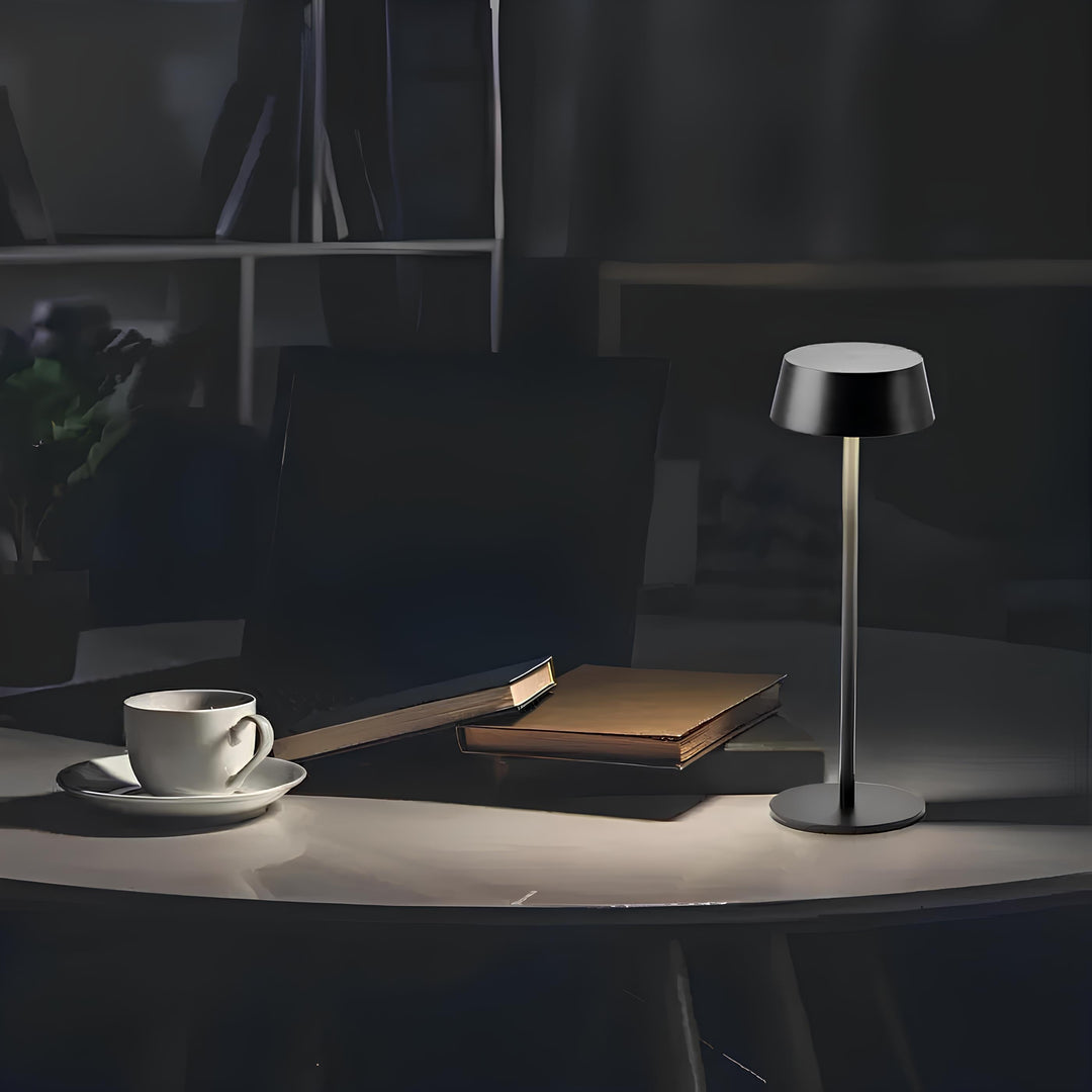 Sleek Modern Table Lamp | Kalsten