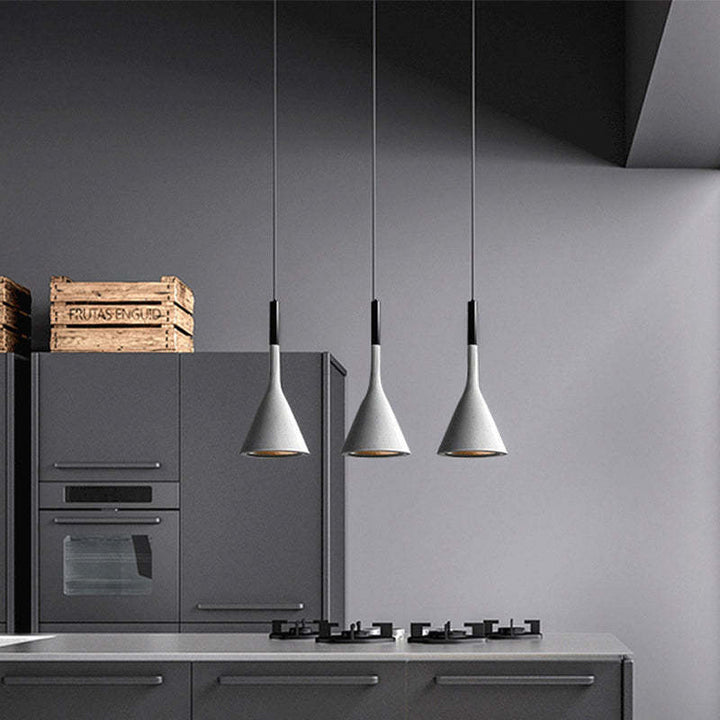 Modern Triangle Pendant Lamp - Trionda | Kalsten