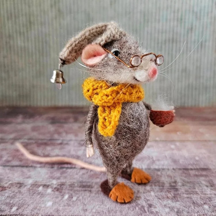 Kalsten | Handmade felt mouse | Christmas decoration & gift idea | Needle felted from wool & fabric | Sustainable