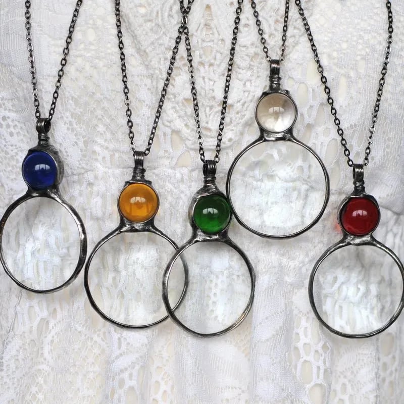 Kalsten | Necklace with magnifying pendant