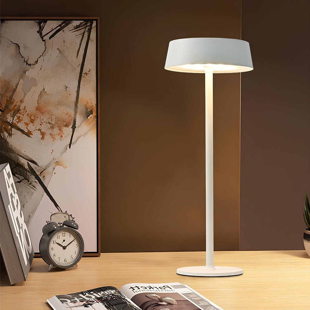 Sleek Modern Table Lamp | Kalsten