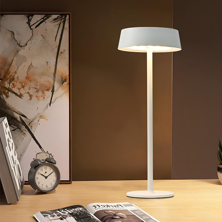 Sleek Modern Table Lamp | Kalsten