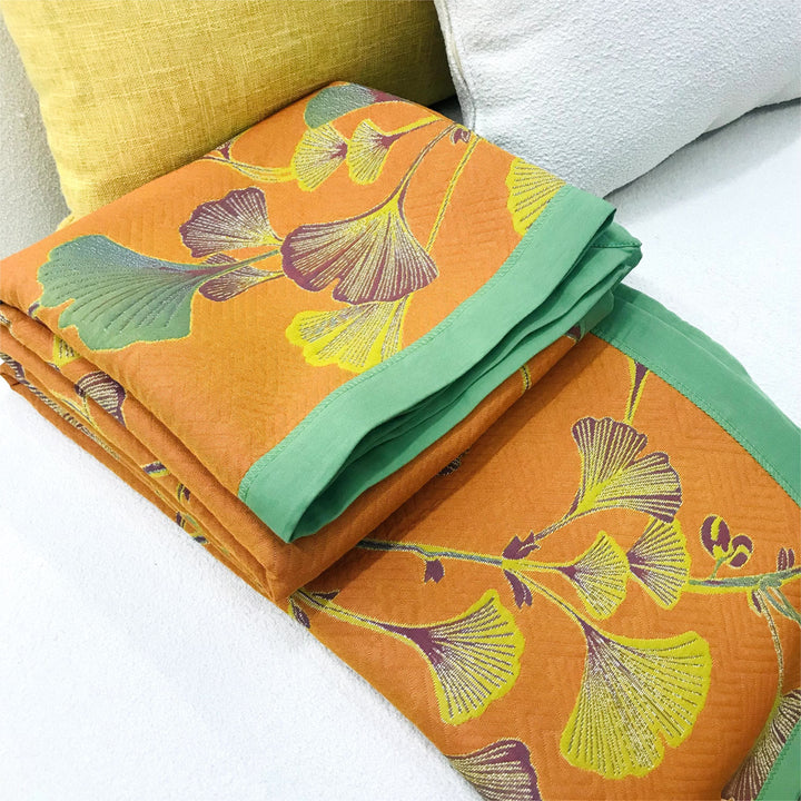 Reversible jacquard cotton quilt