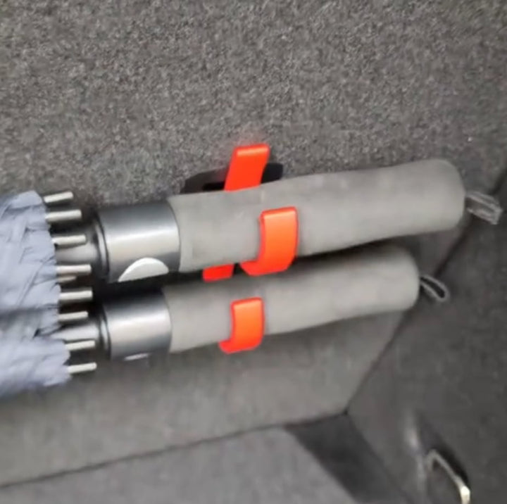 StormGrip — No more chaos in the car: Perfect order and dry feet at the touch of a button! | Kalsten