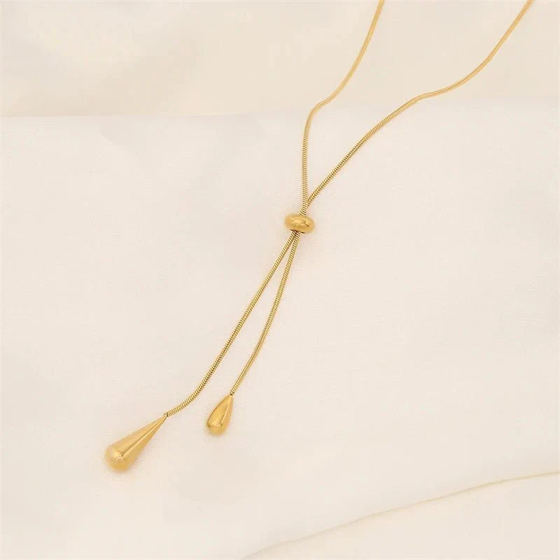Skanto | Adjustable Pull Drop Lariat Necklace and Earrings