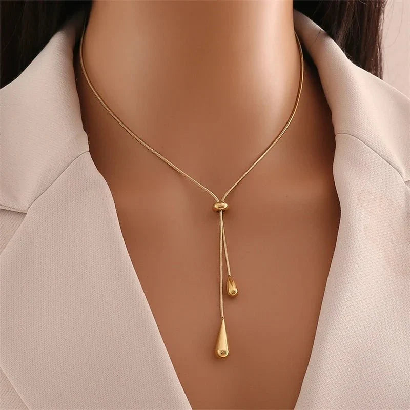 Skanto | Adjustable Pull Drop Lariat Necklace and Earrings