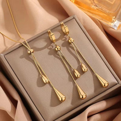 Skanto | Adjustable Pull Drop Lariat Necklace and Earrings