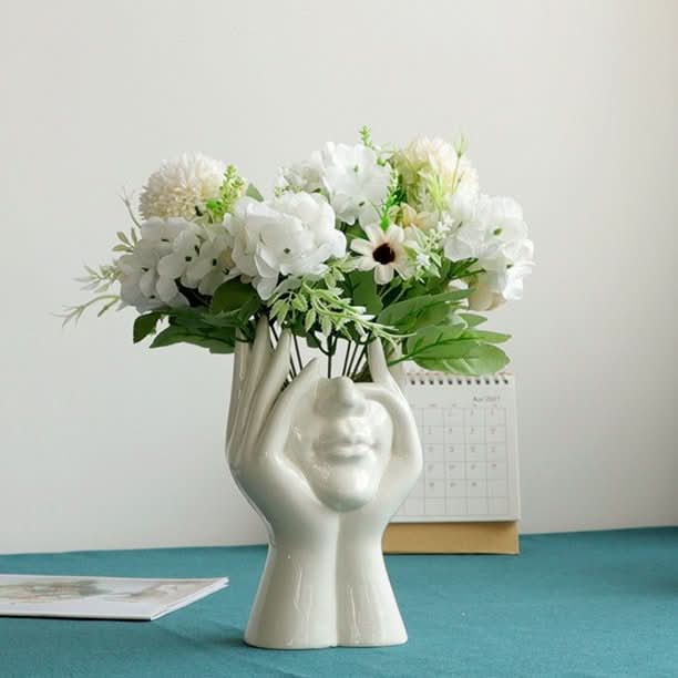 Kalsten | Petal – A vase full of sophistication and charm