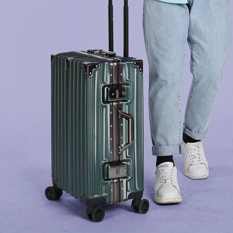 Aluminium frame hard shell suitcase – Geneva | Kalsten