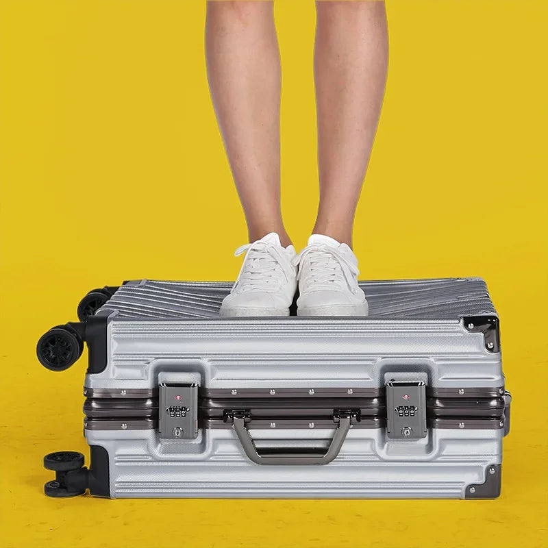 Aluminium frame hard shell suitcase – Geneva | Kalsten