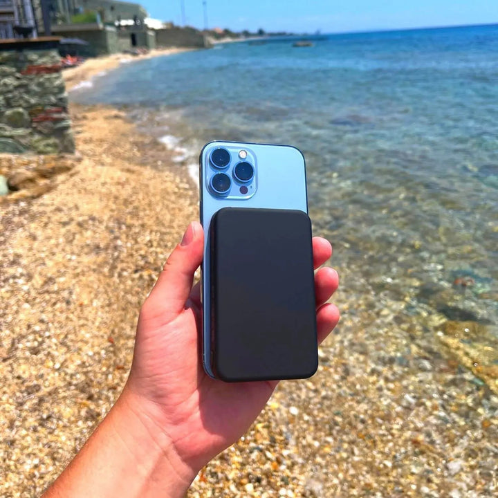 Kalsten | Magnetic Wireless Power Bank – Compact and Powerful for Smartphones