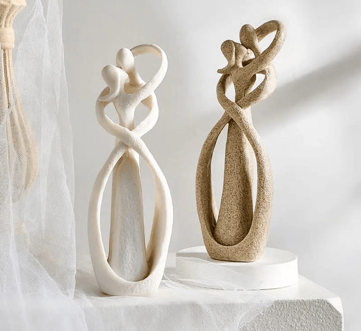 Kalsten | Armonia Embrace Sculpture – Artistic Symbol of Love, Connection, and Timeless Elegance