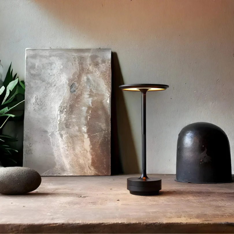 Atmospheric Luxury Table Lamp - LumoVibe | Kalsten