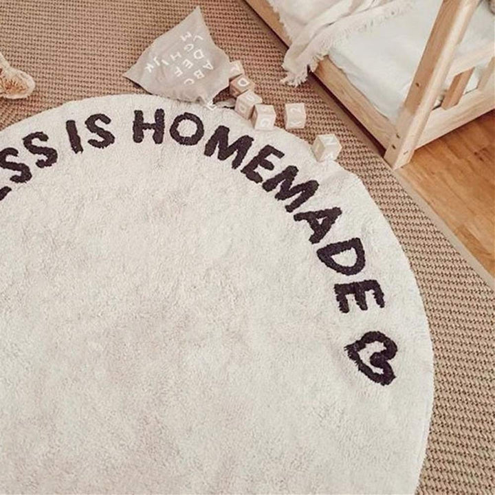 White round carpet – Stylish rug for children's room & living room, ideal for modern design | Kalsten
