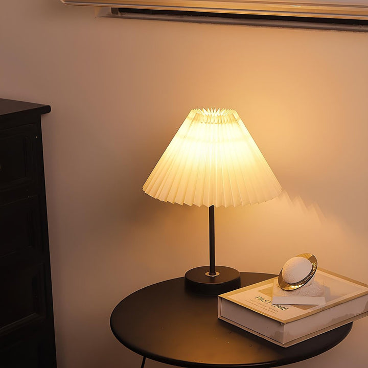 Pleatique Table Lamp | Kalsten