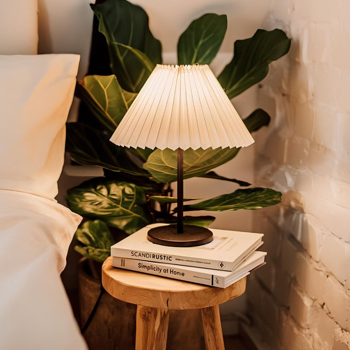 Pleatique Table Lamp | Kalsten