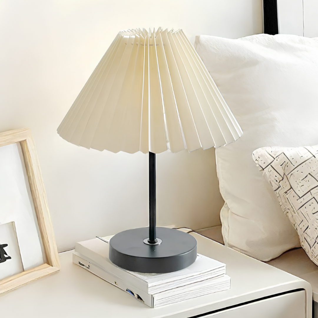 Pleatique Table Lamp | Kalsten