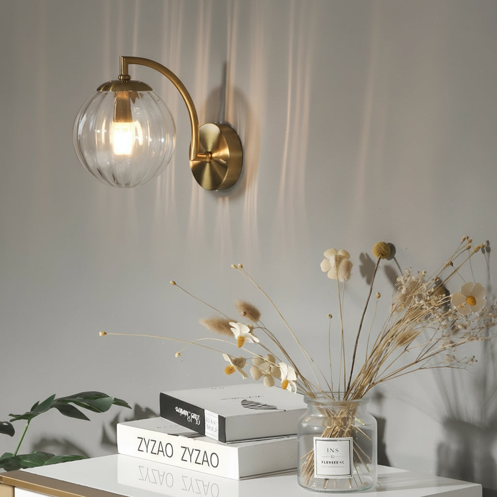 LED Wall Sconce Light – Modern Curved Arm Ribbed Glass Globe (26x15cm / 10.2x5.9in) | Kalsten