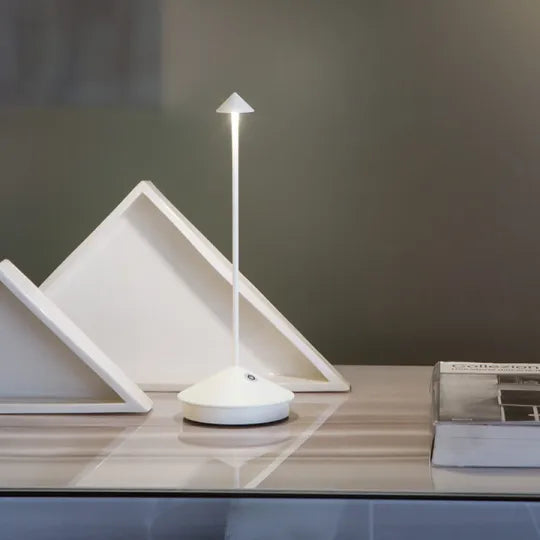 ClarityGlow Wireless LED Table Lamp – For Cozy Evenings Indoors & Outdoors | Noxord