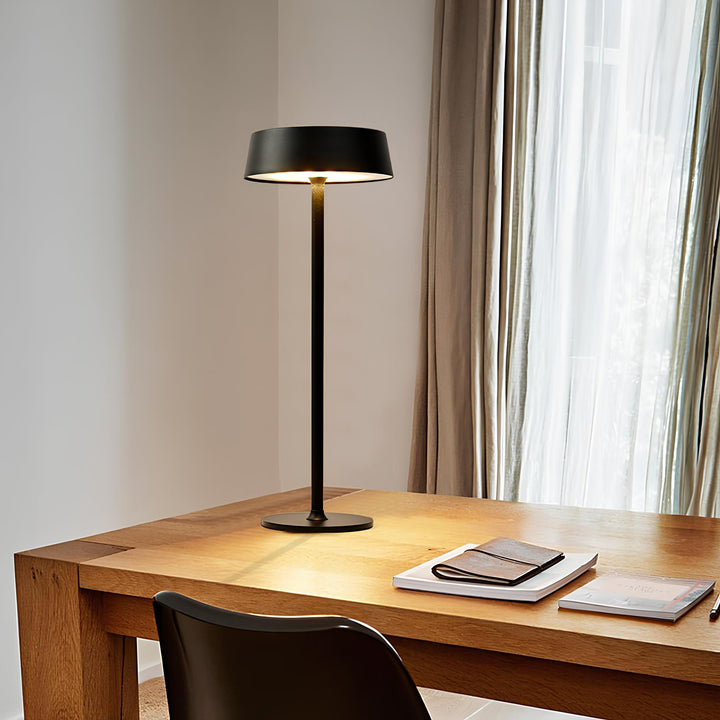 Sleek Modern Table Lamp | Kalsten