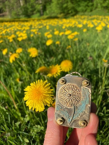Kalsten | Mini Flower Press | Compact Botanical Keepsake Maker | Portable Craft Tool