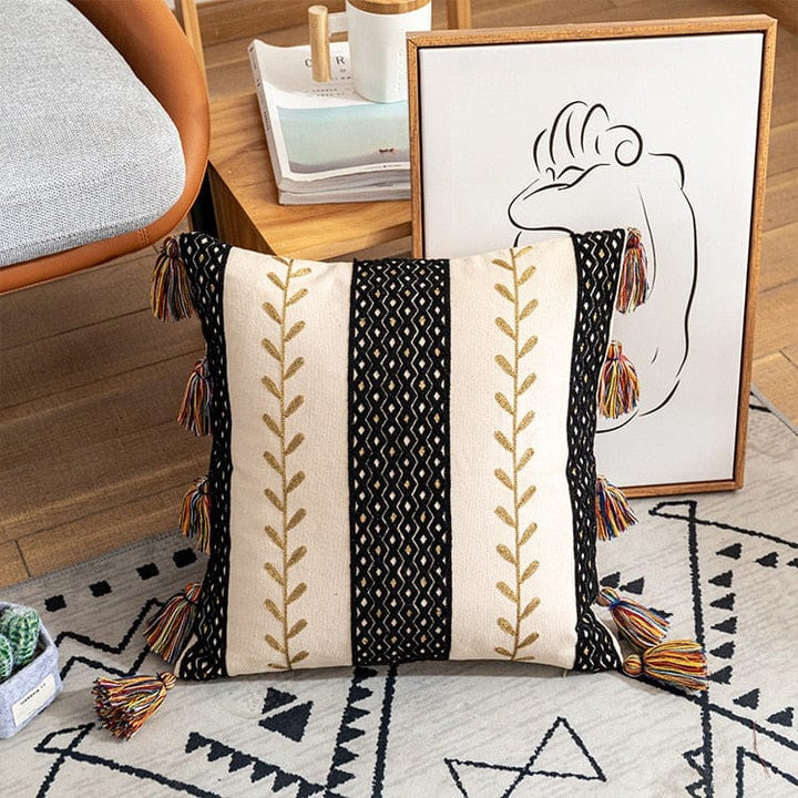 Textured-Tassel Pillowcase | Kalsten
