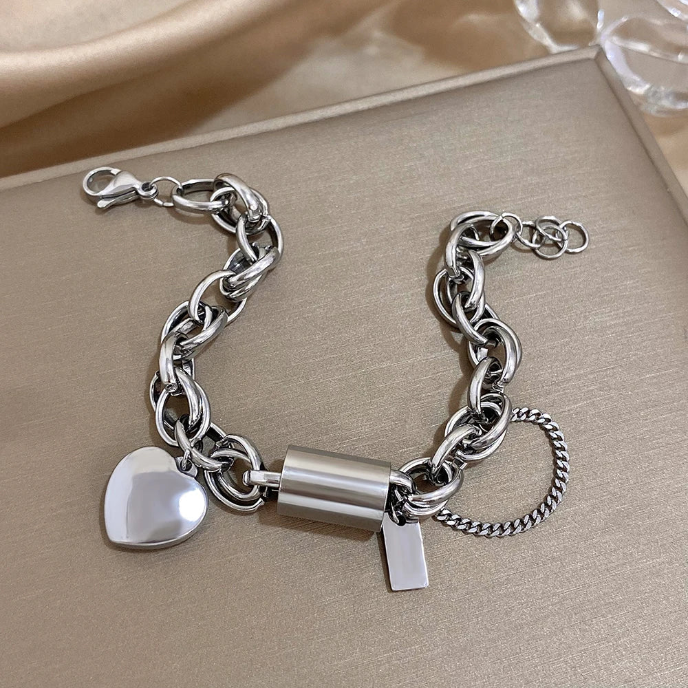 Kalsten | Bold & Chunky Chain Heart Bracelet