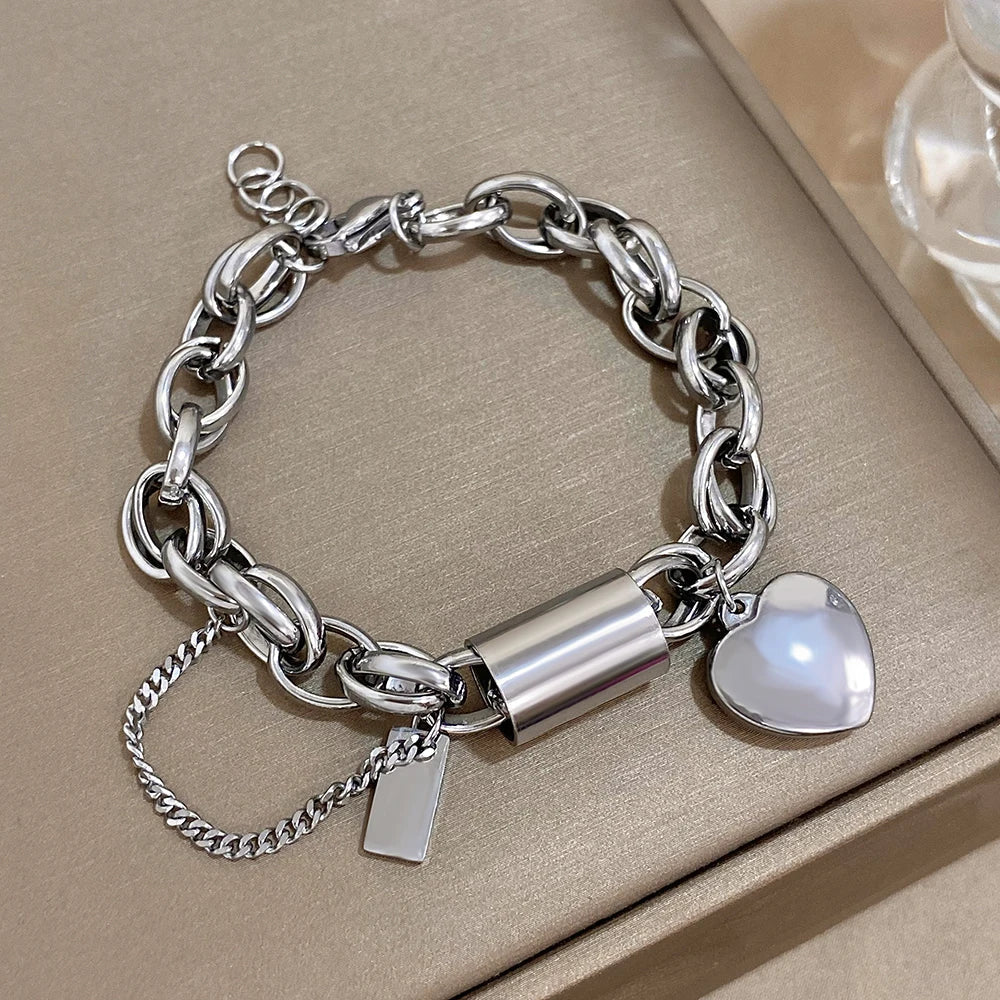 Kalsten | Bold & Chunky Chain Heart Bracelet