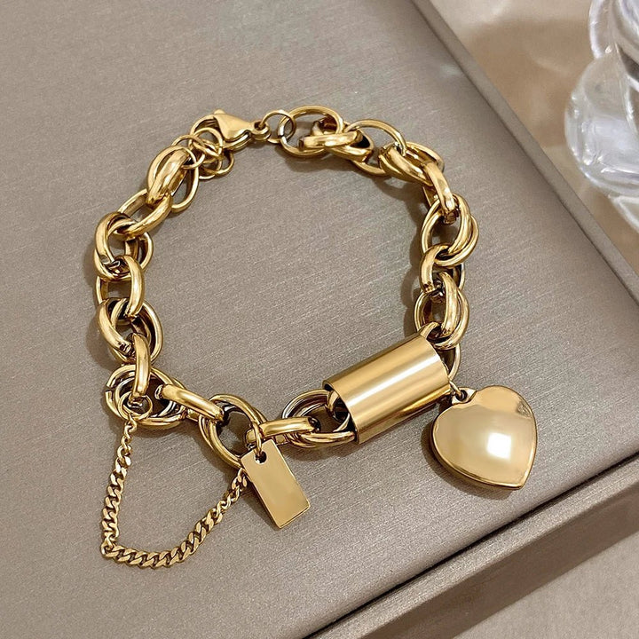 Kalsten | Bold & Chunky Chain Heart Bracelet