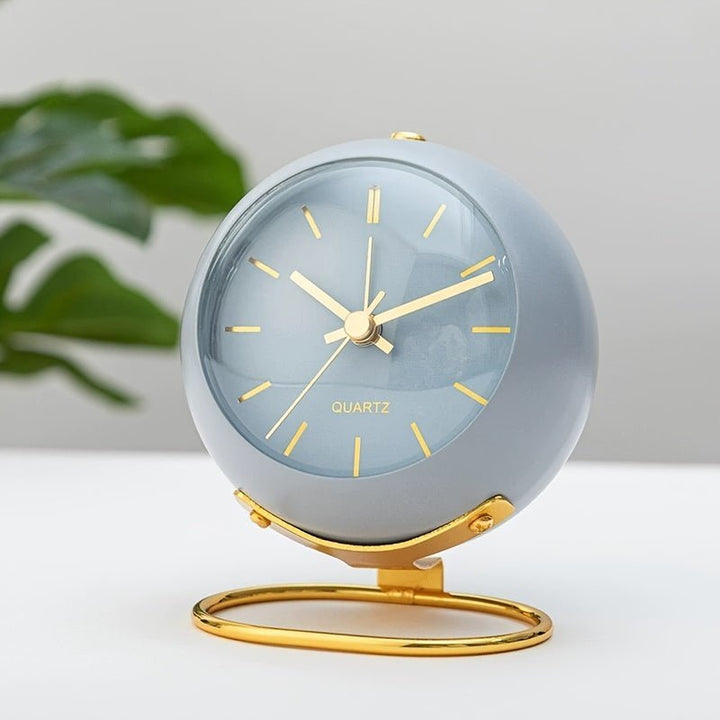Kalsten | Buzzley – Retro Analog Alarm Clock with Silent Movement