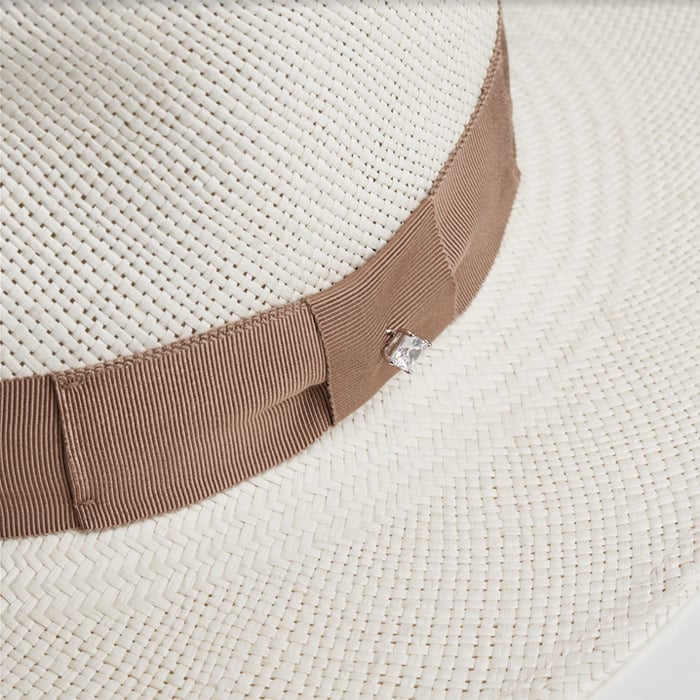 The Modern Classic Straw Hat in White | Kalsten