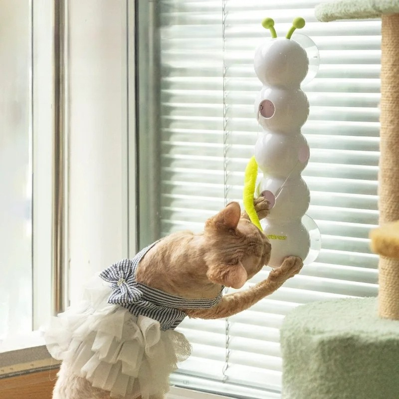 Automatic pop-up cat toy with motion sensor | Kalsten