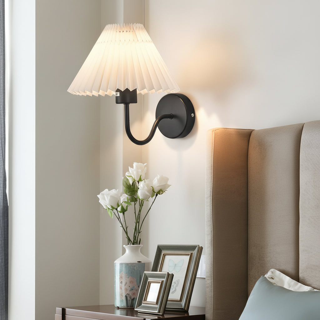 LED Wall Sconce Light – Vintage Metallic Armed Pleated Fabric Shade (36x14cm / 14.2x5.5in) | Kalsten