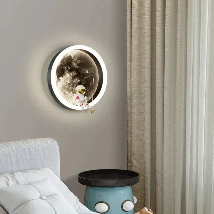Spacelume - Moon LED Wall Lamp Kalsten