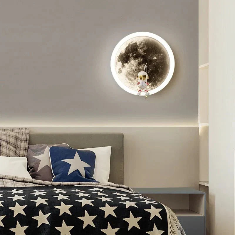 Spacelume - Moon LED Wall Lamp Kalsten