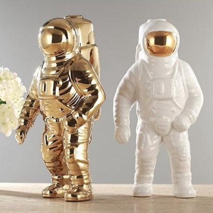 Ceramic Astronaut Vase - SKØRTER
