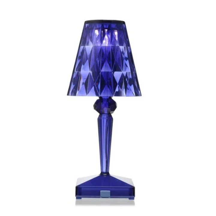 Chic Table Lamp with Crystal Design - CrystalLuxe