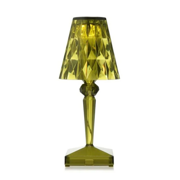 Chic Table Lamp with Crystal Design - CrystalLuxe