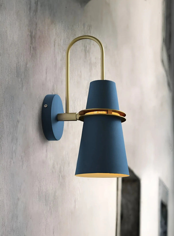 Retro Elegance Wall Lamp - EliteAura Luxe Lighting Kalsten